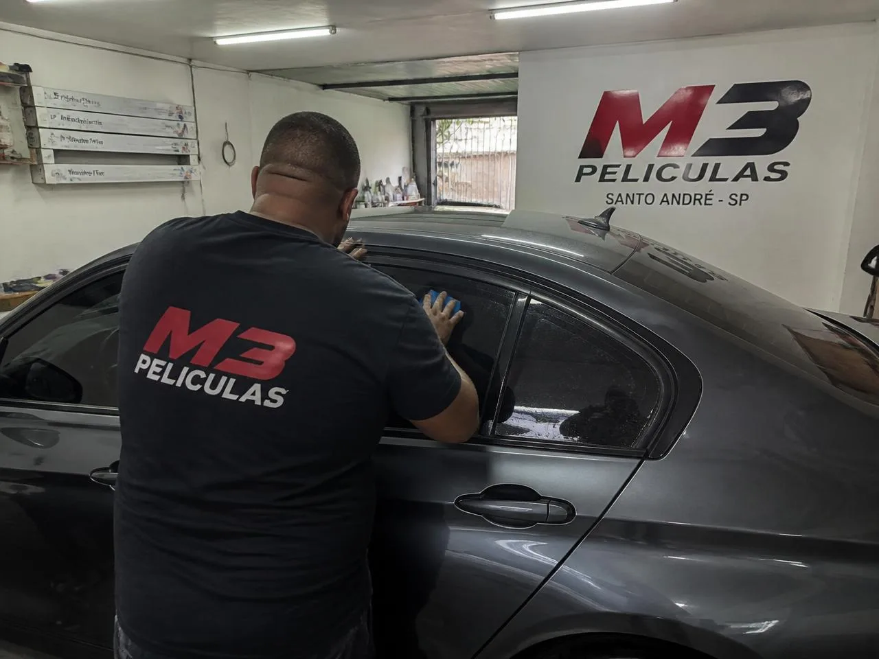 Aplicação de insulfilm automotivo a domicílio em Santo André — M3 Películas